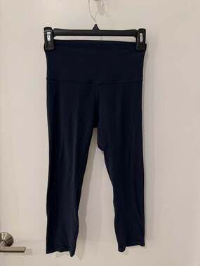 Lululemon Align High-Rise Crop 21" Leggings in True Navy